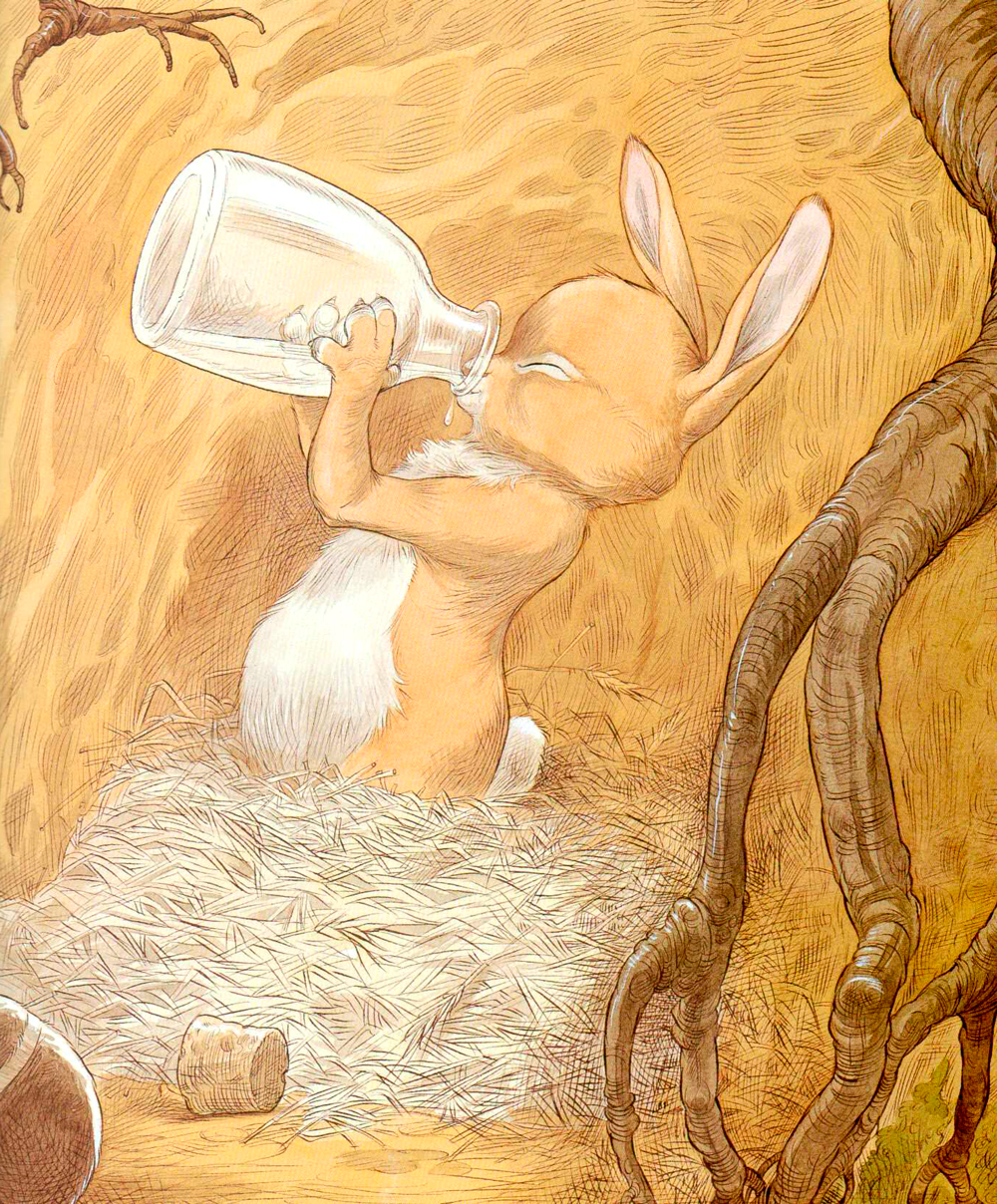 Кролик пьет из бутылочки