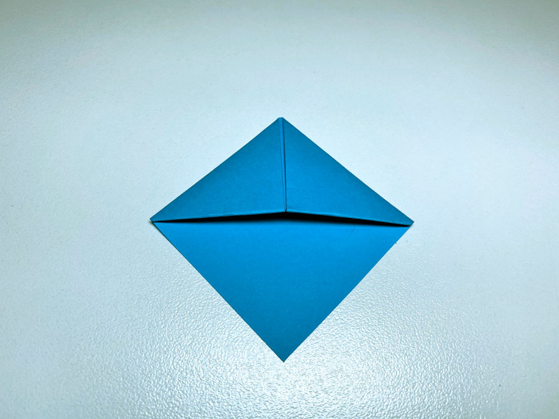 Закладка из бумаги для детей оригами - шаг 10