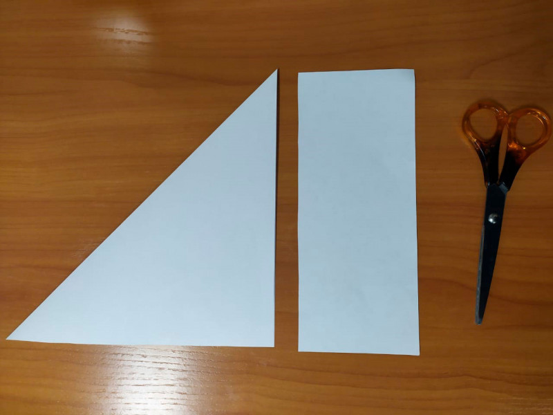 Как сделать снежинку из бумаги шаг 2