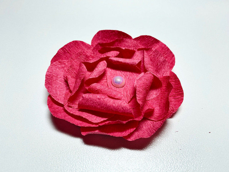 Чайная роза из гофрированной бумаги