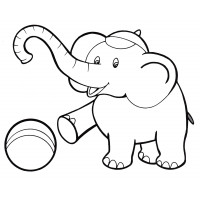 Слон играет в мяч